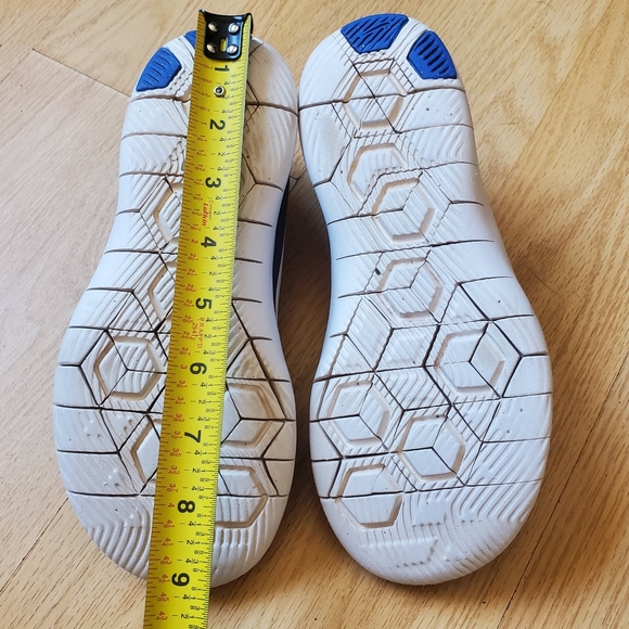 COPY - Nike Flex Contact Boy's Size 4Y. - Picture 7 of 9